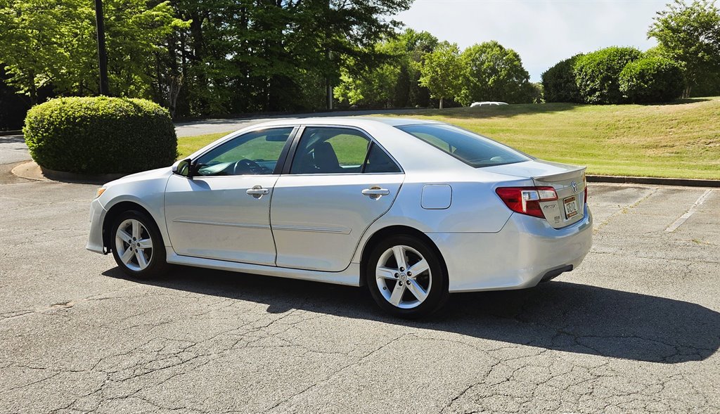 2012 Toyota Camry SE - Photo 15