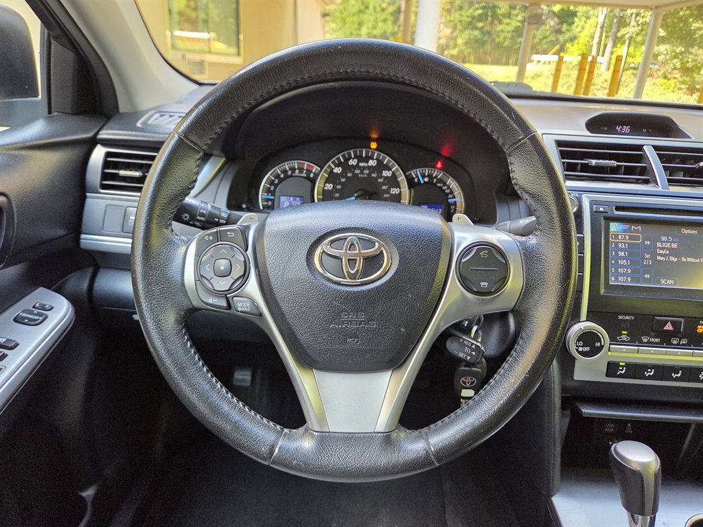 2012 Toyota Camry SE - Photo 19