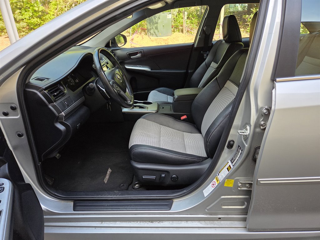 2012 Toyota Camry SE - Photo 25