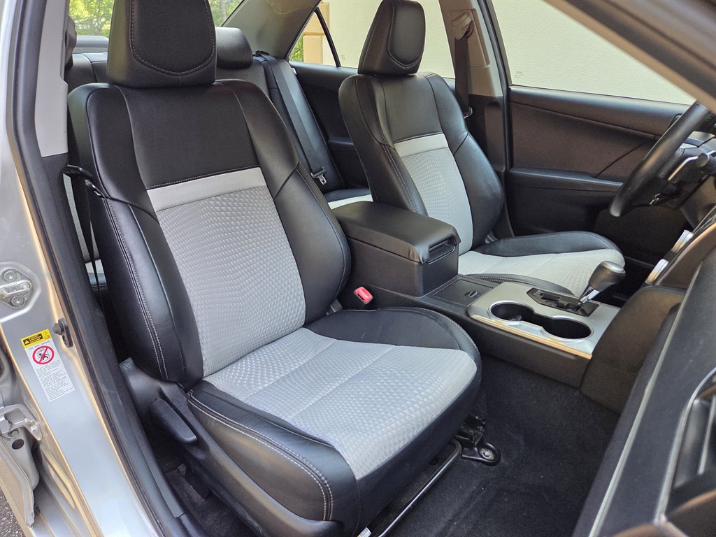 2012 Toyota Camry SE - Photo 27