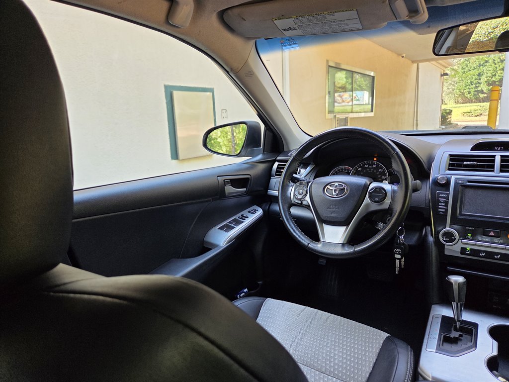 2012 Toyota Camry SE - Photo 22