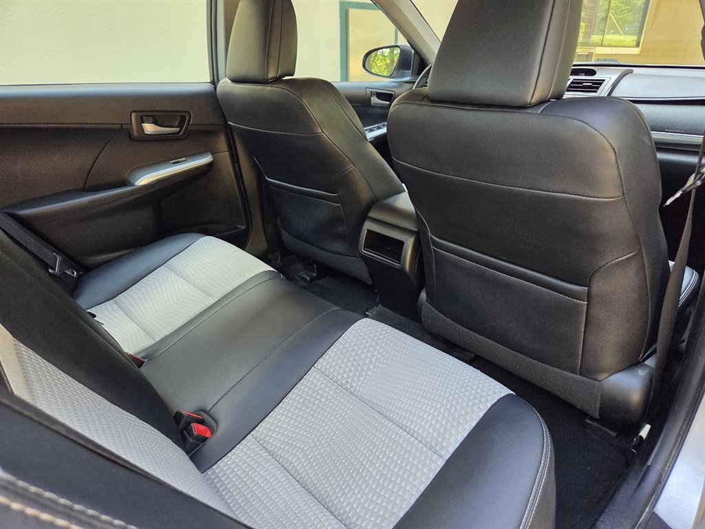 2012 Toyota Camry SE - Photo 30