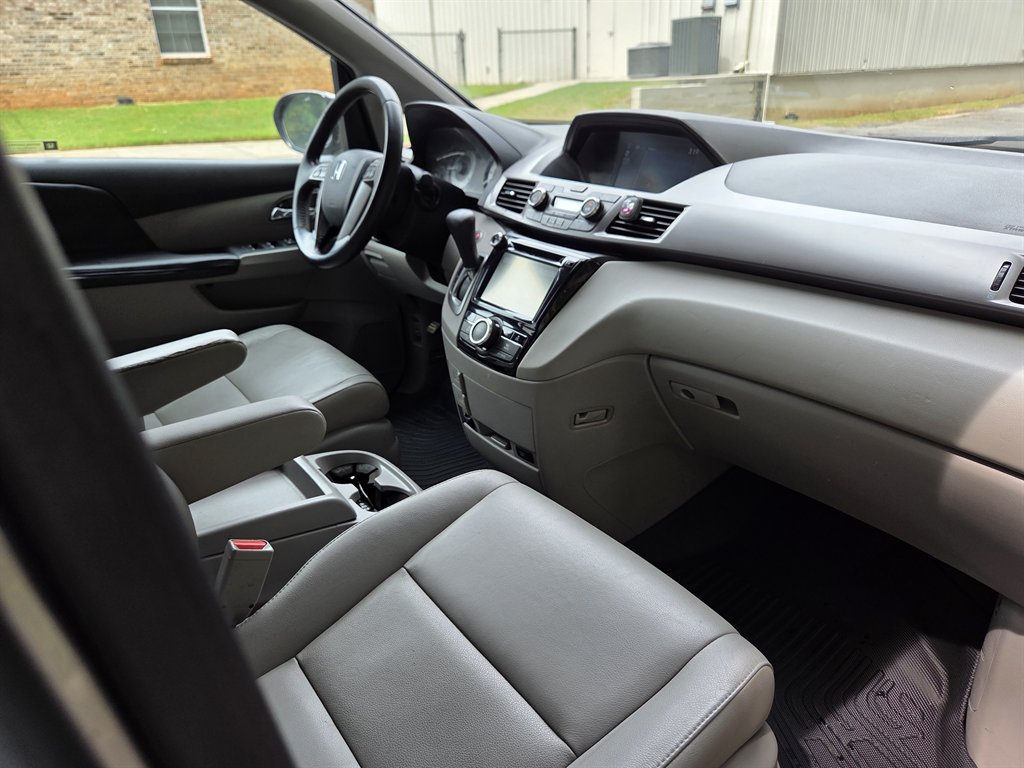 2016 Honda Odyssey EX-L - Photo 28