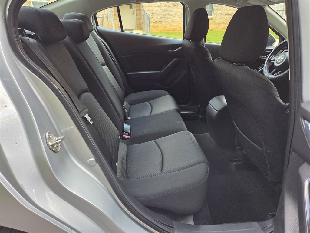 2018 Mazda Mazda3 Sport - Photo 28