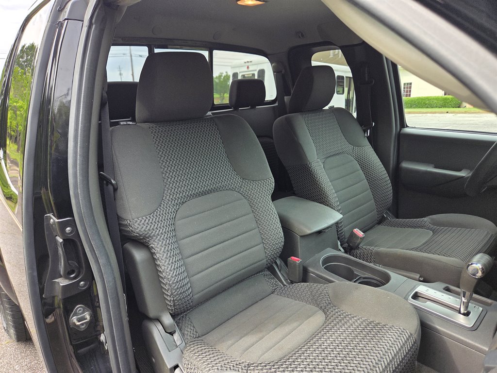 2010 Nissan Frontier SE - Photo 30