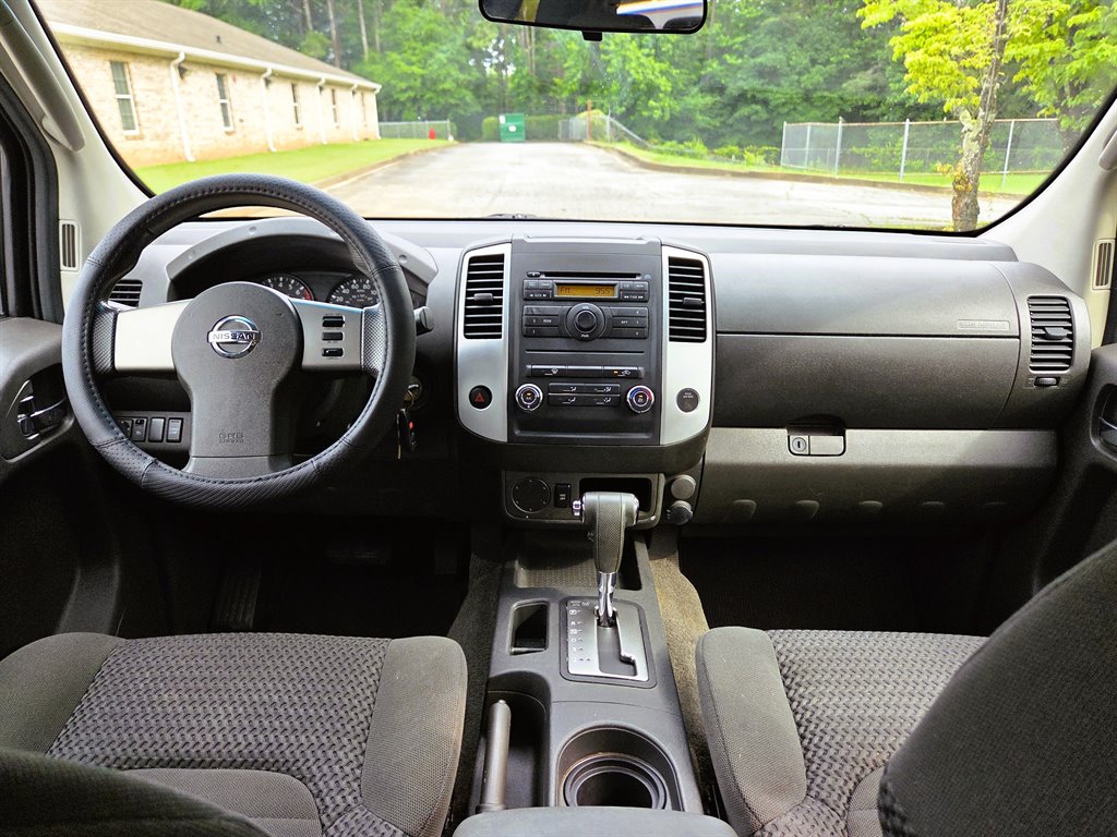 2010 Nissan Frontier SE - Photo 20