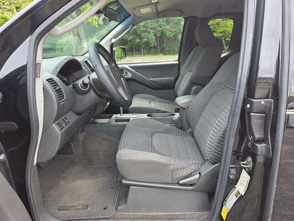 2010 Nissan Frontier SE - Photo 25