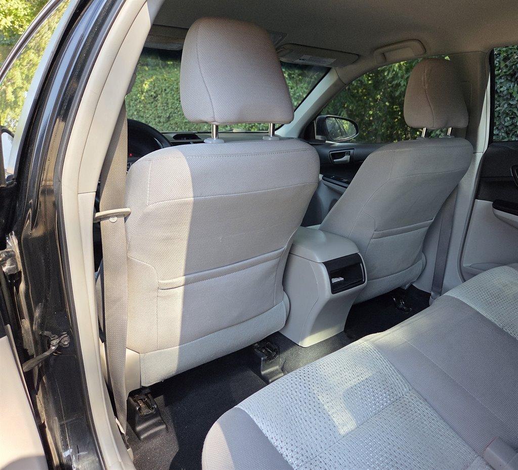 2014 Toyota Camry LE - Photo 32