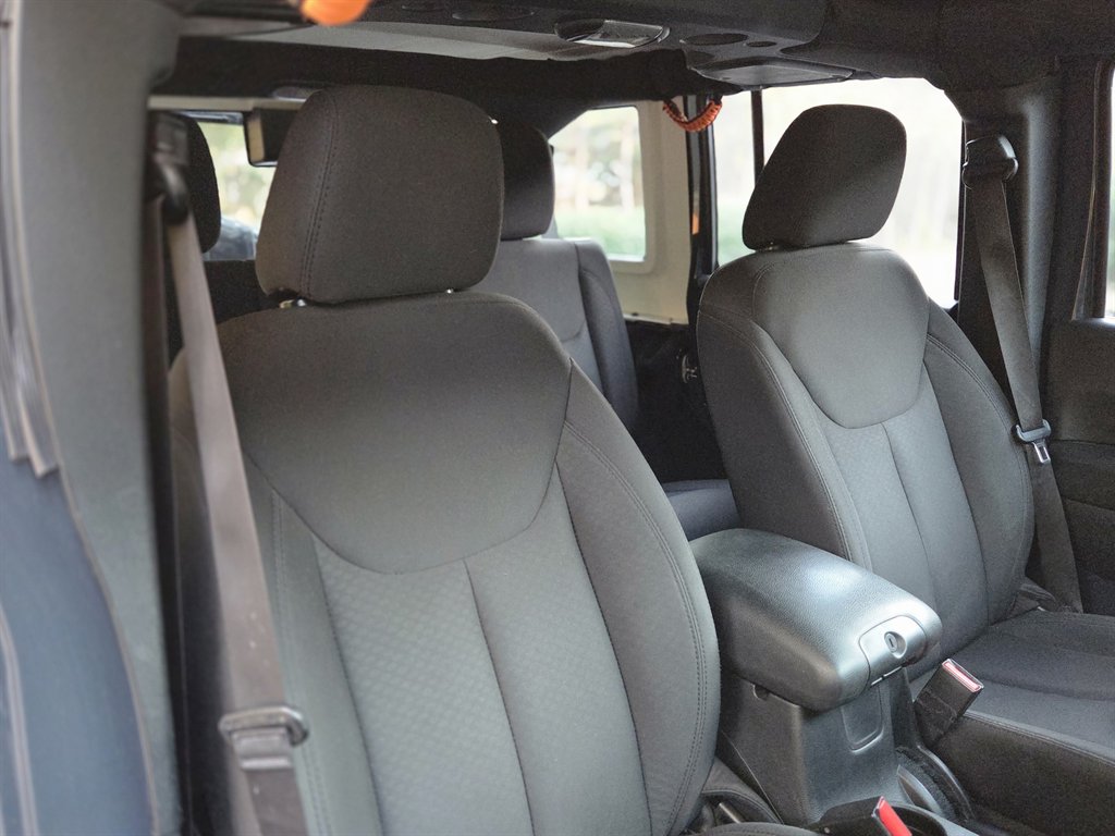 2017 Jeep Wrangler Unlimited Sport - Photo 31